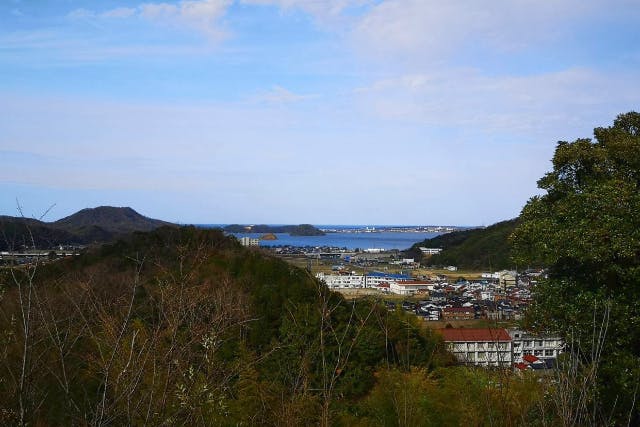 【鳥取・鳥取市・ガイドツアー】地域ガイドと巡る吉岡温泉町！目指すは絶景、箕上山散策ツアー