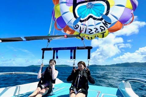 【沖縄・石垣島発・幻の島上陸】シュノーケリング&パラセーリング&幻の島上陸