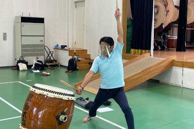 【静岡・御殿場・太鼓体験】和太鼓体験スクール90分コース～身体と心に響く日本の伝統「和太鼓」を気軽に体感～