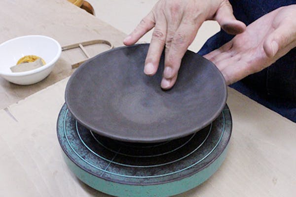 横浜・鶴見市場駅・陶芸体験】＜1組（1～8名様）限定＞マンツーマン