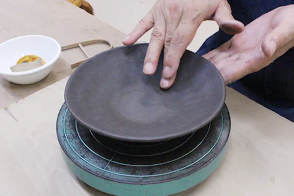 手びねり陶 花器 剣山 33cm×27cm 高さ24.5cm 横浜・鶴見市場駅・陶芸体験】山本秀夫・手びねり塾「極み」｜アソビュー！