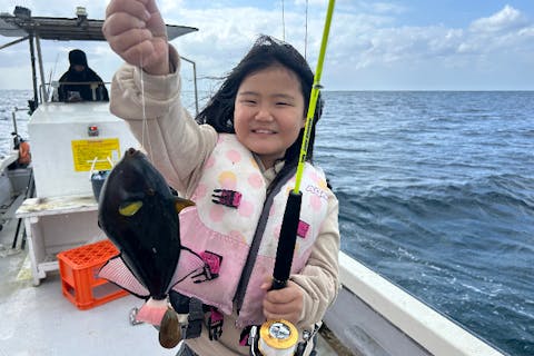 【沖縄・本部発】初めての方にもおすすめ！手軽にトロピカルフィッシングツアー