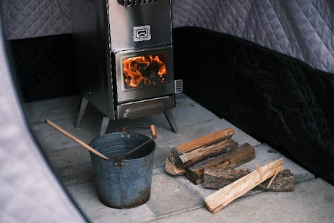 【埼玉・飯能・貸切テントサウナ】自然溢れるロケーションでのんびり深呼吸♪アロマロウリュ・水風呂・外気浴を日帰りでたっぷり満喫☆カップル・友人・ファミリーにおすすめ！