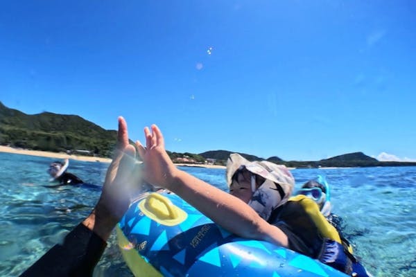 奄美大島・シュノーケリング】＜ファミリー貸切＞ウミガメ