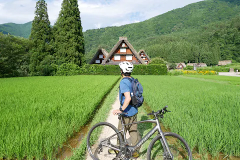 【岐阜・白川郷・E‐バイク】サイクルツアー白川郷（180分）E‐バイクで巡る自然豊かな世界遺産！