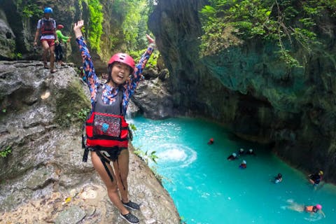【セブ島】ジンベエザメとのシュノーケリング・カワサン滝キャニオニングツアー (日本語ガイド付き/セブ市内・マクタンエリア発)