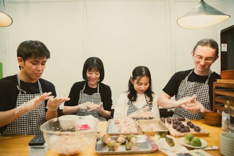 【東京・品川・和菓子作り体験】ようこそ品川宿へ！ 古民家カフェでこだわりの薬膳和菓子づくり＆旧東海道の古い町並みツアー！