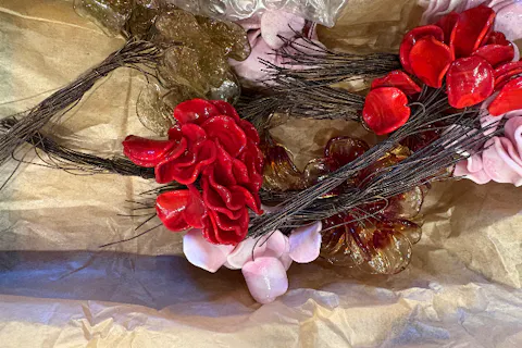 【東京・台東・ガラス工芸】＜ヴェネチアンローズ ピッコラ(ミニ薔薇) レッスン＞＊谷中のノスタルジックな欧風雑貨店で、イタリアのガラス細工『ヴェネチアンローズ ピッコラ』を作ろう＊