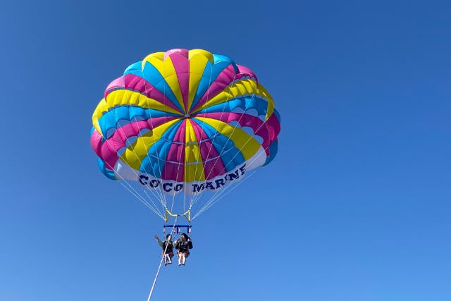ふるさと納税 沖縄県 宜野湾市 サウンドパラセーリングレギュラープランペアチケット 沖縄のパラセーリング楽天トラベル 観光体験(150件)