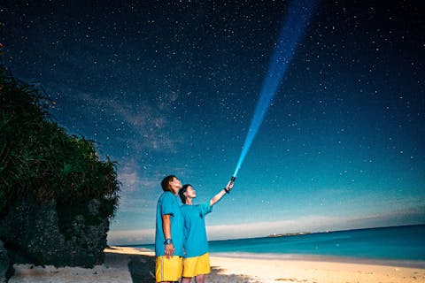 【沖縄・本部・星空フォト】星空photoと宙さんぽin 瀬底ビーチ／参加者毎に星達をバックに撮影／サプライズにも当日予約OK☆彡2025夏！！お子様歓迎割引中