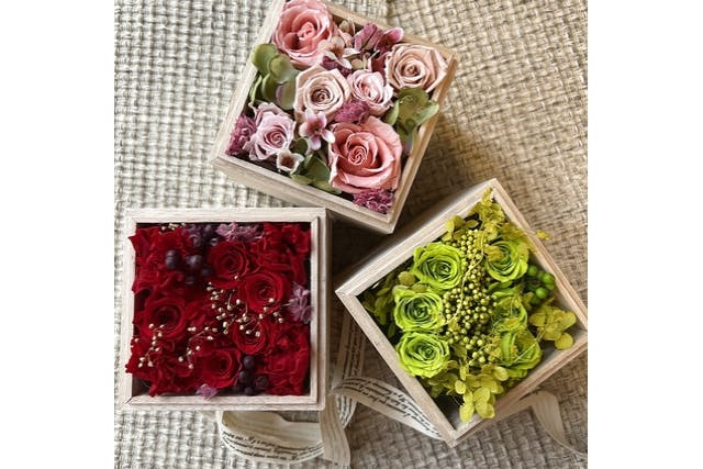 【東京・新宿・ボックスフラワー制作】お花を選べる桐の箱で作るボックスフラワー
