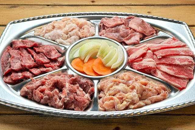 【北海道・知床・BBQ肉モリモリプラン】手ぶらで楽しむ地元産グルメ！炭火焼きの豚肉・野菜を堪能♪