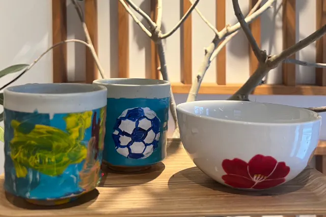江戸茶寮青山店。茶器の絵付とお茶と和菓子の新体験！カラフルな江戸