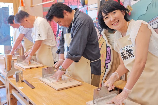 【浅草かっぱ橋】グループそば斬り体験！団体・企業さん向け8～30名《チームビルディングプラン》