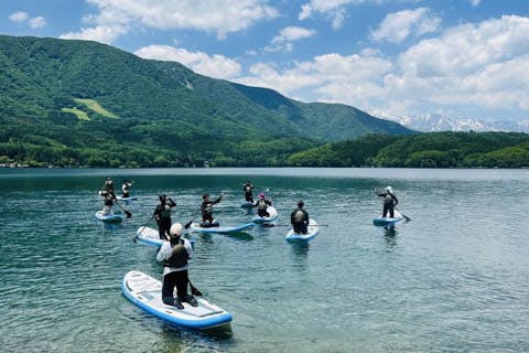 【長野・大町・湖SUPツアー】初めてでも気軽に体験できる青木湖SUPツアー。透き通った青木湖ブルーに癒されに行こう！！