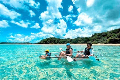 石垣島/川平湾【家族みんなで楽しめる】クリアカヤック体験ツアー!!送迎無料・3歳以下無料♪女性・カップル・ファミリーにおすすめ