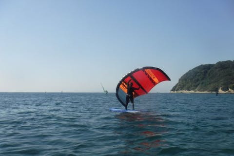 【神奈川・逗子・ マリンスポーツ】 今すぐ挑戦！ WINGFOIL体験で、新しい水上スポーツの楽しさを体感しよう！