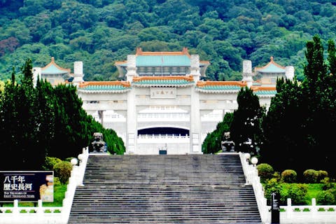 【台湾・台北・ガイドツアー】台北市内の定番名所をまわる半日観光ツアー(午前発)の画像を表示しています