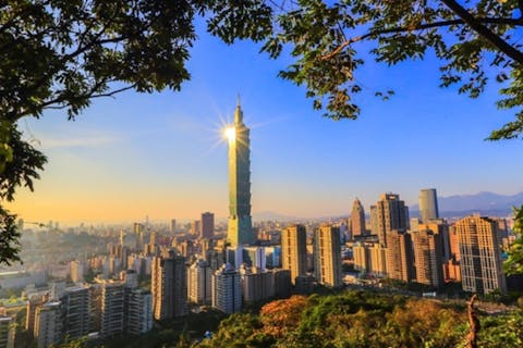 【台湾・台北・ガイドツアー】鼎泰豊ランチ付き！台北市内(台北101+華山1914)&午後九份たっぷり滞在の超満喫ツアーの画像を表示しています