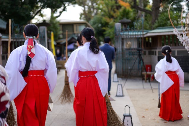 【東京・品川・巫女体験】神社で巫女体験！戸越八幡神社で日本伝統文化や神道の精神性に触れよう！