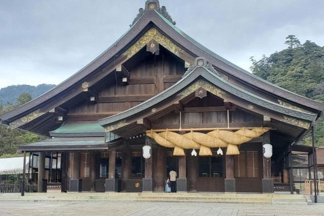 【島根・出雲・ガイドツアー】地元ガイドと行く「出雲大社 朝参り」