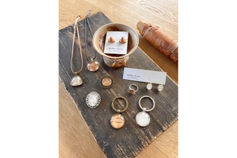 【北海道・愛別・ハンドメイド】白樺樹皮を使ったアクセサリー作り