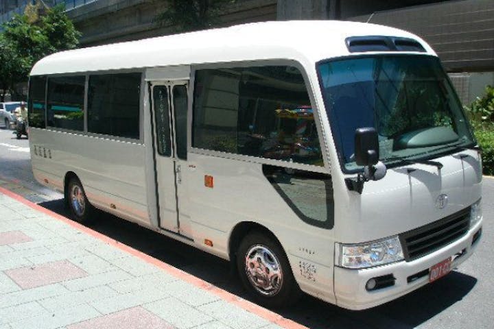 【台湾・台北・送迎車】《往復専用送迎》松山空港⇔ホテル（中型・日本語ガイドオプションあり）