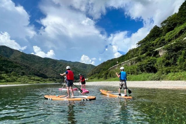 【高知・日高村・リバーSUP】仁淀ブルー 初心者歓迎リバーSUPガイド付き120分ツアー！