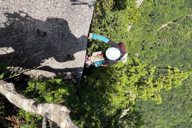 【三重県・御在所岳】OTHER SIDE on ヴィアフェラータ！「登山でもない！クライミングでもない！スリルと癒しと絶景の新しい遊び体験！！」未経験者OK！