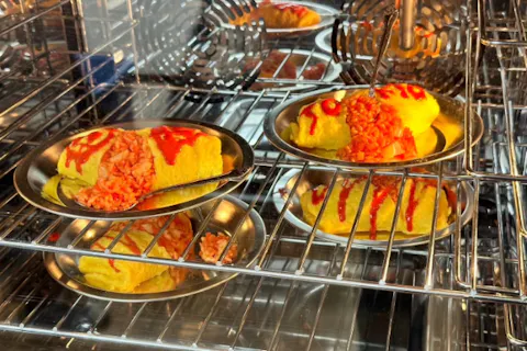 【東京・浅草・食品サンプルづくり】サンプルはどっち？お料理と並べるサンプル作り★90分サンプル作り★目で見てワクワク、食べてニッコリ！お食事付きサンプル製作体験