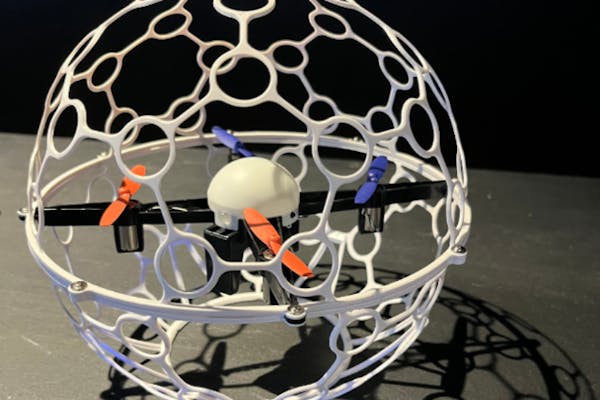 島根・江津・ドローン】全天候対応＜国内最大級＞屋内型ドローン飛行