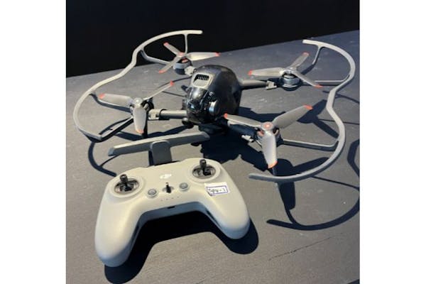 島根・江津・ドローン】全天候対応＜国内最大級＞屋内型ドローン飛行