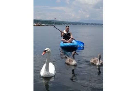 【SUPで湖上散策／今話題のスポーツ】雄大な富士山をバックに山中湖でSUP体験