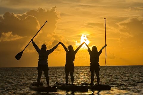 【宮古島｜絶景｜ドローン撮影無料】《1組貸切サンセットSUPツアー！》SNS映え写真無料プレゼント！前日予約・当日予約OK！