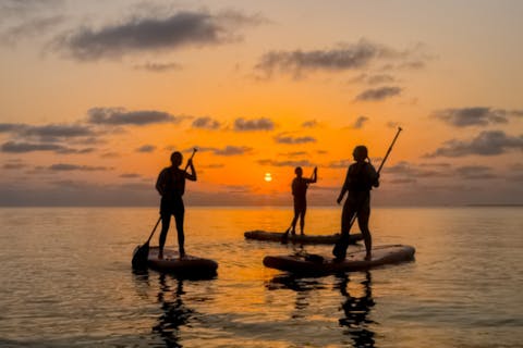 【宮古島・絶景】《1組貸切サンセットSUPツアー！》SNS映え写真無料プレゼント！前日予約・当日予約OK！
