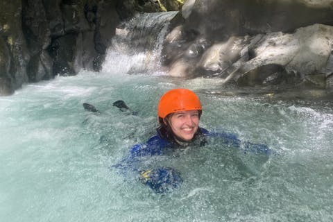 【静岡県・富士市】富士山のふもとで半日キャニオニング体験ツアー！カップル・お友達同士におすすめ♪【スリル満点Ver.】