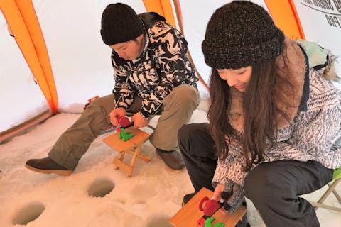 ＜北海道・南富良野＞氷上ワカサギ釣り・半日コース【現地集合プラン：道の駅 南ふらの】 釣れたワカサギは天ぷらにして試食！ 日本人ガイドがサポート！ 日本語対応のみ！