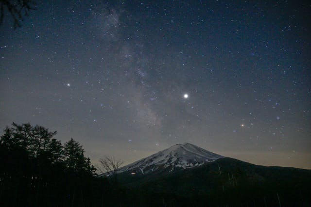 【山梨・西湖,精進湖・星空ナイトツアー】