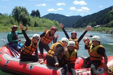 【岐阜・長良川ファミリーラフティング・半日】小学生のお子さまも大満足の川遊び！お魚観察やジャンプなどわくわくがたくさん！（写真データつき）