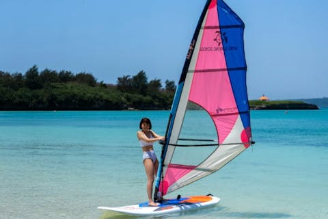 【沖縄・宮古島・ウインドサーフィン】☆スクールなし☆初心者大歓迎☆完全貸切☆お一人様からOK☆ベテランスタッフが丁寧にサポート‼