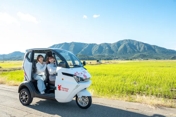新潟県・弥彦村・体験】家族、友達、カップルと！ 3人乗りの電動