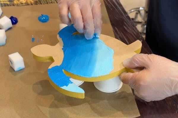 宮古島・当日予約OK】空港5分！雨の日OK｜送料無料！大きな『ウミガメ