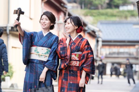 【石川県金沢市】人気観光地のひがし茶屋街・主計町茶屋街で30分写真撮影体験※プロカメラマンが思い出を写真に残します。1人～ファミリーまで利用可