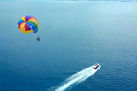 【宜野湾発】150mプラン！360度ぜんぶ絶景 パラセーリング 空と海を繋ぐ、究極のフライト体験！