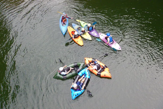 伊香保温泉近くで『パックラフト＆カヤック半日W体験』　◎初めてOK！軽量ラフト型カヌーと急流川下り用1人乗リバーカヤック体験ツアー【群馬 関東】