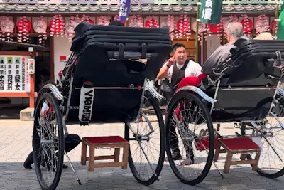 定番ショート！】浅草名所をぐるっと巡る30分人力車の旅｜アソビュー！