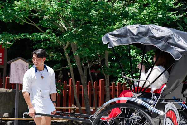 じっくり堪能！ワンランク上】俥夫の語りで浅草を深く知る人力車60分の