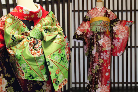 【城彩苑店】振袖レンタル　ワンラック上の豪華なお着物のレンタルプラン（小振袖プラン）