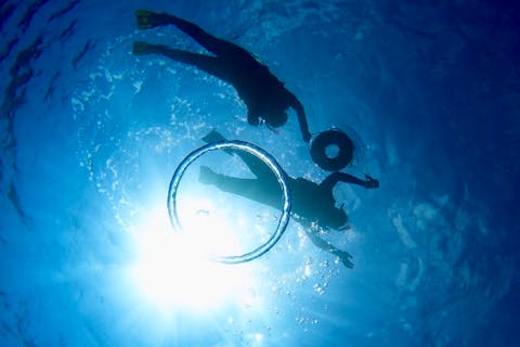 【沖縄県北部・美ら海水族館近海エリア・半日ボートスノーケリング】写真データプレゼント！最大30名乗れる広い船でゆったり過ごせます♪