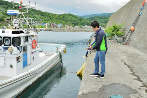 【釣り体験・小樽港】水あそびの楽習塾⭐️釣り部：当日予約＆小樽駅前送迎⭕️・安心のガイド同伴・手ぶらで⛴️小樽港の周辺で海釣り体験